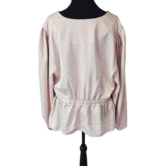 Beige Peplum Blouse Button Up V-Neck Long Sleeve Old Navy XL Feminine NWT - Picture 2 of 13